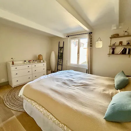 La Belle Villervillaise 2 度假居 *